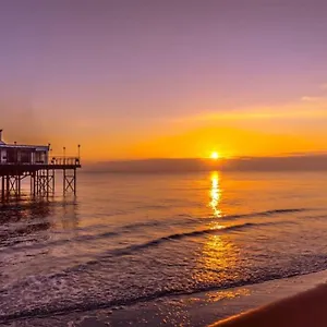 Apartment Beautiful Seafront, Cleethorpes